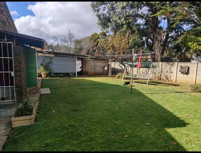4 BEDROOM HOUSE FOR SALE IN VANDERBIJLPARK SW 2